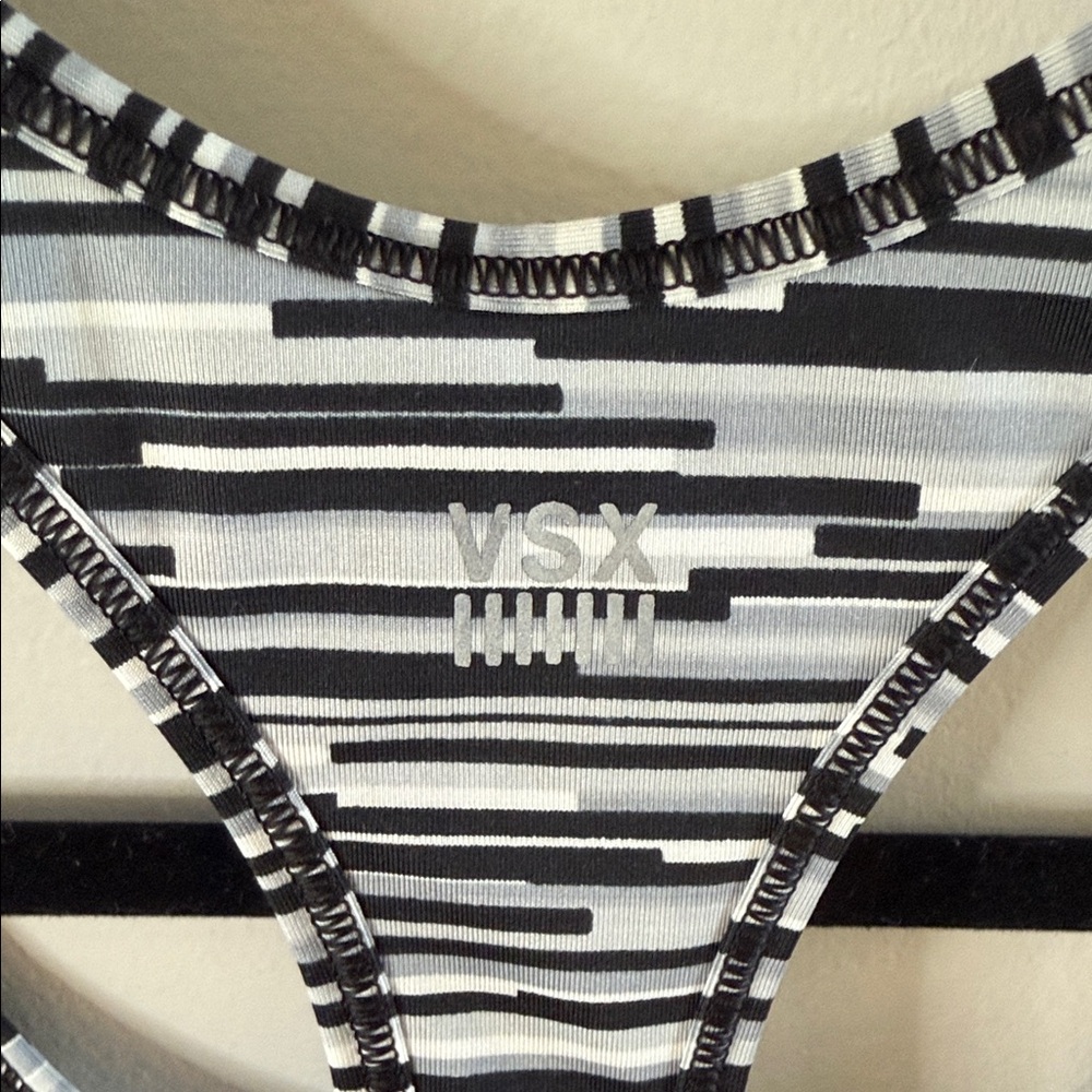 VSX Colorful Patterned Sports Bra - Picture 6 of 7